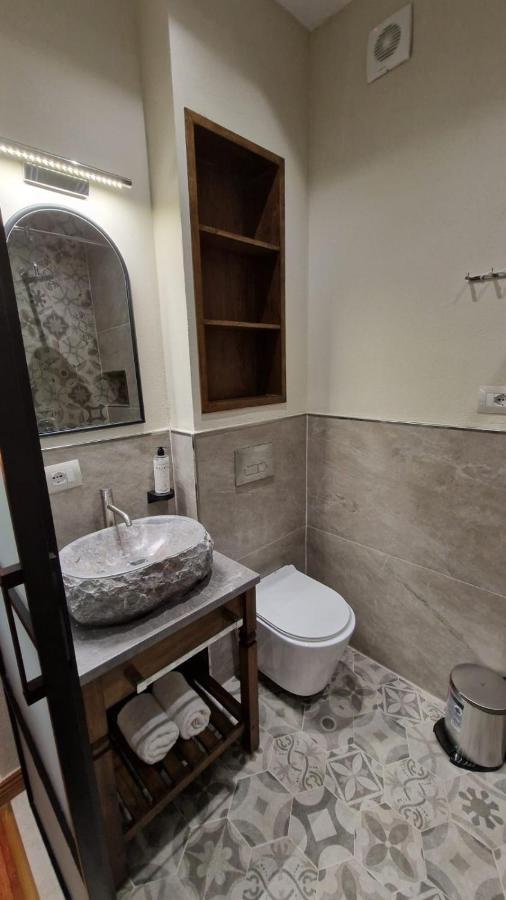 Hotel Bujtina Behram à Korce Extérieur photo