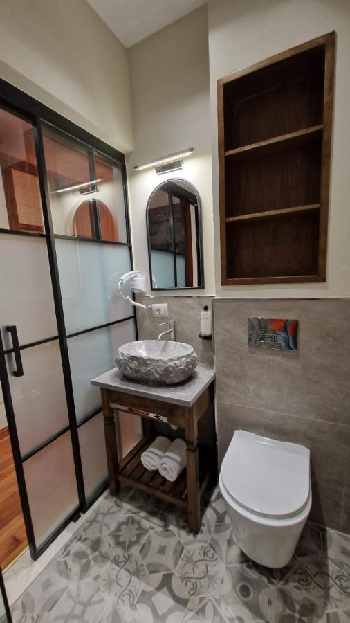 Hotel Bujtina Behram à Korce Extérieur photo
