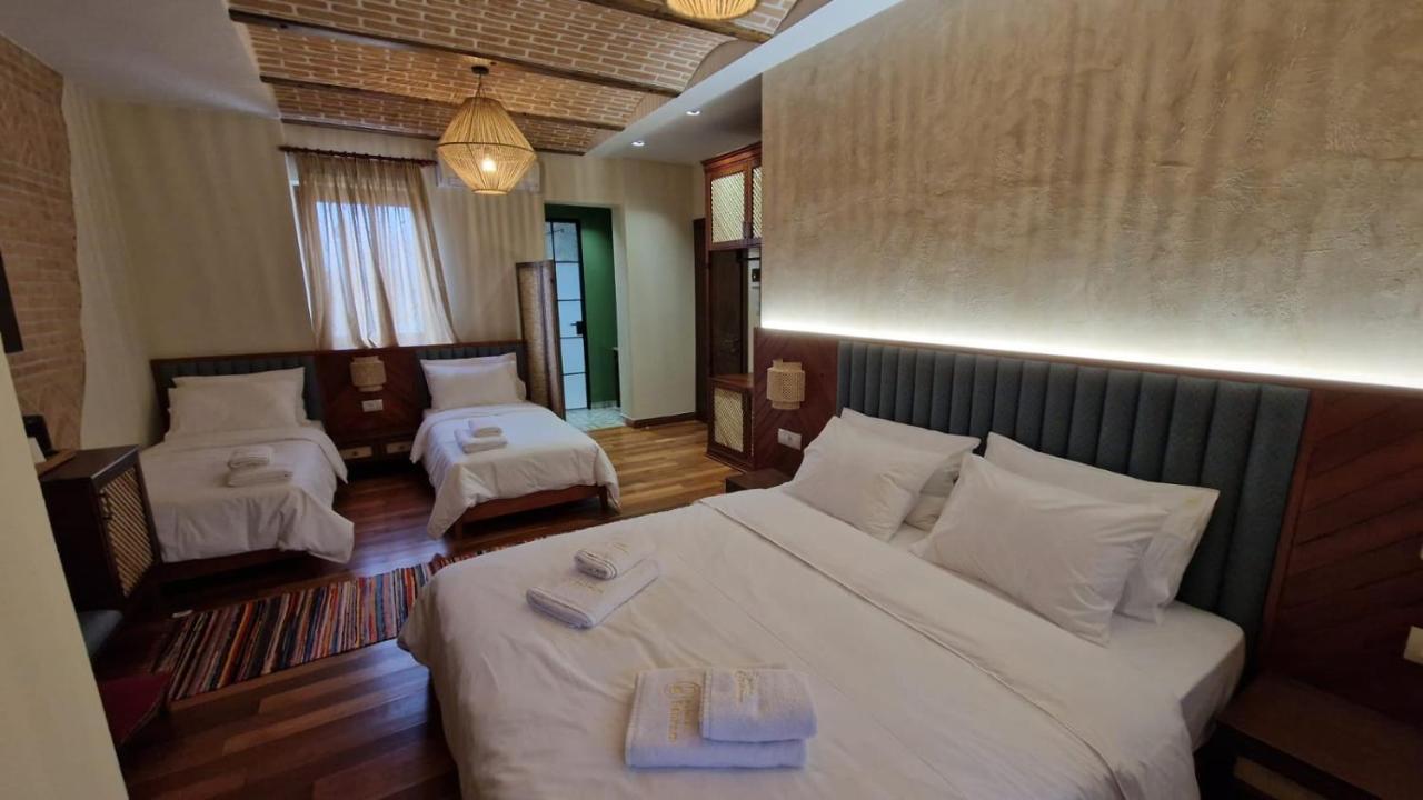 Hotel Bujtina Behram à Korce Extérieur photo