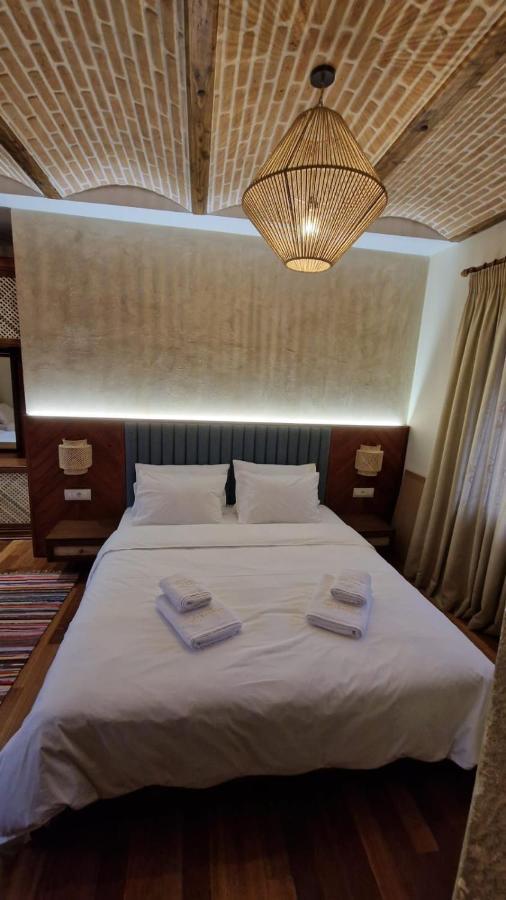 Hotel Bujtina Behram à Korce Extérieur photo